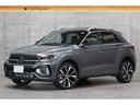 ＴＤＩ　Ｒライン　レザーシートパッケージ　ＤＣＣパッケージ　ＤｉｓｓｃｏｖｅｒＰｒｏパッケージ　電動パノラマＳＲ　ブラックレザーシート　シートヒーター　純正ナビ　バックカメラ　１９インチＡＷ　走行６４００ｋｍ　新車保証（17枚目）