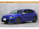 自動車保険のお取り扱いもございます。お客様に合ったプランを作成できるようお手伝いさせていただきます。詳細は担当スタッフまでお申し付けください。