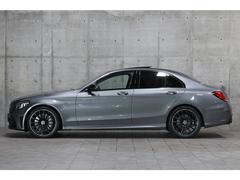 �����ϥ���ʥ��ȥ��졼�᥿��å���ޤȤ�����°���θ�����¤���α��Ƥ�Ω��Ū�˱�Ф��ޤ��� 3