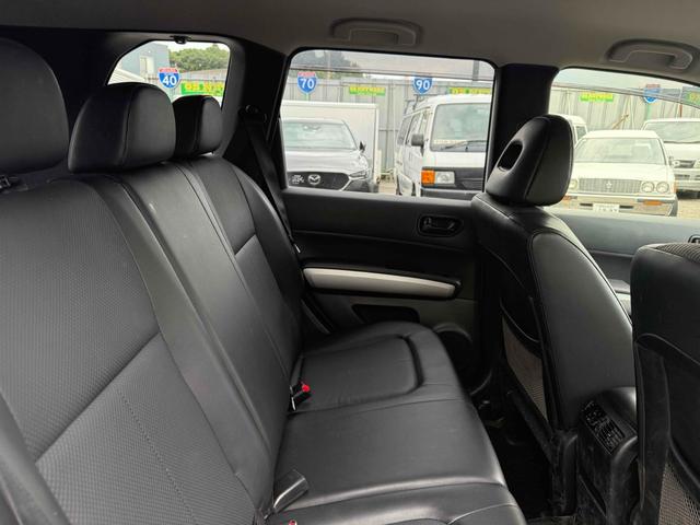 エクストレイル ２０Ｓ　４ＷＤ　ＥＴＣ　バックカメラ　ナビ　ＴＶ　キーレスエントリー　電動格納ミラー　ＣＶＴ　衝突安全ボディ　ＣＤ　ＵＳＢ　ＡＢＳ　ＥＳＣ　エアコン　パワーステアリング　パワーウィンドウ　運転席エアバッグ（11枚目）