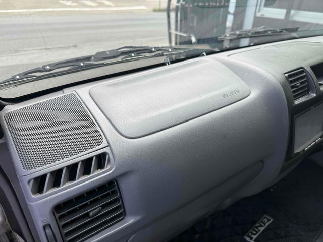 ボンゴバン ＧＬ　ＥＴＣ　ナビ　ＴＶ　スライドドア　キーレスエントリー　ＣＶＴ　ＣＤ　ＵＳＢ　エアコン　パワーウィンドウ　１．８　ＧＬ　ワイドロー　ハイルーフ　リンエイリアシート　サブバッテリー付き　（シルバー）（18枚目）