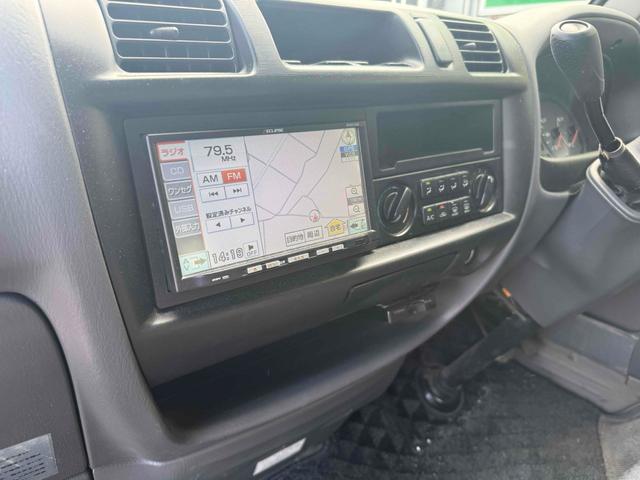 ボンゴバン ＧＬ　ＥＴＣ　ナビ　ＴＶ　スライドドア　キーレスエントリー　ＣＶＴ　ＣＤ　ＵＳＢ　エアコン　パワーウィンドウ　１．８　ＧＬ　ワイドロー　ハイルーフ　リンエイリアシート　サブバッテリー付き　（シルバー）（19枚目）