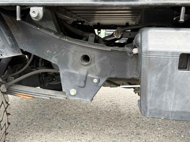 ハイゼットトラック ジャンボ　４ＷＤ　軽トラック　ＡＴ　ＴＶ　キーレスエントリー　エアコン　パワーウィンドウ　運転席エアバッグ　助手席エアバッグ（21枚目）