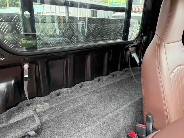 ハイゼットトラック ジャンボ　４ＷＤ　軽トラック　ＡＴ　ＴＶ　キーレスエントリー　エアコン　パワーウィンドウ　運転席エアバッグ　助手席エアバッグ（31枚目）