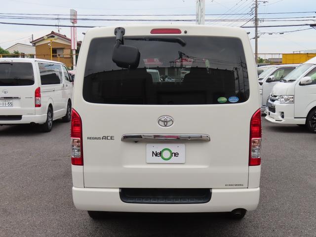 レジアスエースバン ロングＤＸ　ＧＬパッケージ　純正ナビ　衝突軽減ブレーキ　レーンキープ　バックカメラ　ＬＥＤヘッドライト　キーレス　フルセグ　Ｂｌｕｅｔｏｏｔｈ　ＥＴＣ　リアエアコン　ヒーター　禁煙車　ＡＣ１００Ｖドアバイザー　オートハイビーム（11枚目）