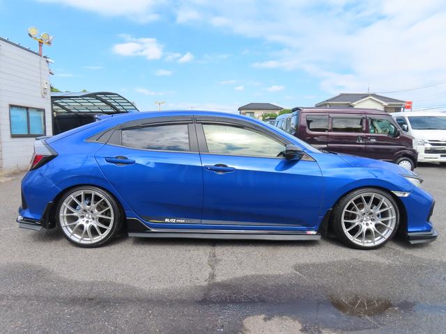 シビック ハッチバック　ホンダセンシング　ＢＬＩＴＺ車高調　ＲＡＹＳ１９ＡＷ　柿本マフラー　６速　ドラレコ　レーンアシスト　追従クルーズコントロール　衝突被害軽減システム　バックカメラ　ＬＥＤランプ　ＭＴ　シートヒーター　スマートキー（14枚目）