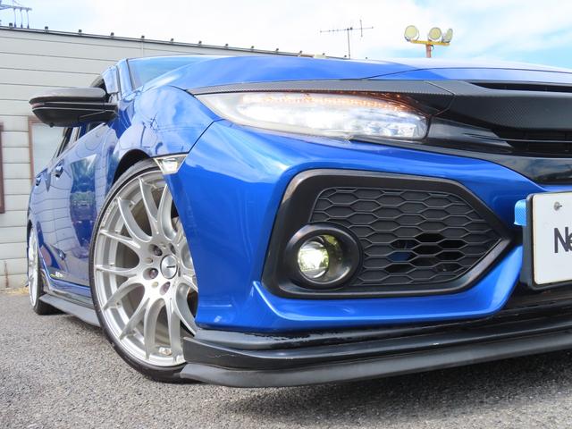 シビック ハッチバック　ホンダセンシング　ＢＬＩＴＺ車高調　ＲＡＹＳ１９ＡＷ　柿本マフラー　６速　ドラレコ　レーンアシスト　追従クルーズコントロール　衝突被害軽減システム　バックカメラ　ＬＥＤランプ　ＭＴ　シートヒーター　スマートキー（24枚目）