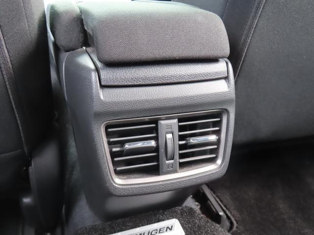 シビック ハッチバック　ホンダセンシング　ＢＬＩＴＺ車高調　ＲＡＹＳ１９ＡＷ　柿本マフラー　６速　ドラレコ　レーンアシスト　追従クルーズコントロール　衝突被害軽減システム　バックカメラ　ＬＥＤランプ　ＭＴ　シートヒーター　スマートキー（61枚目）