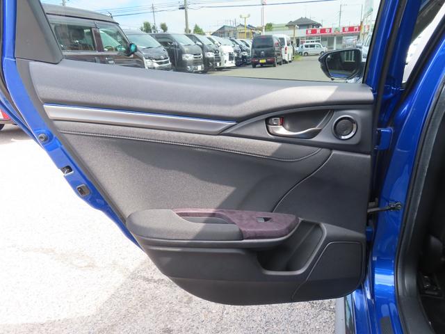 シビック ハッチバック　ホンダセンシング　ＢＬＩＴＺ車高調　ＲＡＹＳ１９ＡＷ　柿本マフラー　６速　ドラレコ　レーンアシスト　追従クルーズコントロール　衝突被害軽減システム　バックカメラ　ＬＥＤランプ　ＭＴ　シートヒーター　スマートキー（63枚目）