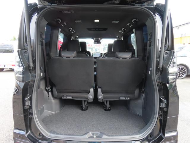 ヴォクシー ハイブリッドＳ－Ｚ　バックカメラ　１０．５型ナビ　ＴＶ　クリアランスソナー　オートクルーズコントロール　レーンアシスト　衝突被害軽減システム　両側電動スライドドア　オートマチックハイビーム　ＬＥＤヘッドランプ　フルエアロ（18枚目）