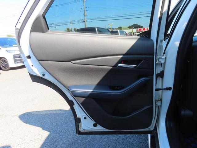 CX-30 4WD シグネチャースタイルエアロ ドラレコ ETC 全周囲カメラ クリアランスソナー 追従オートクルーズ レーンアシスト パワーシート 衝突被害軽減システム ナビ 電動リアゲート 18インチAW(60枚目)