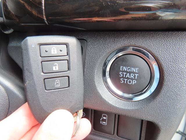 ハイエースワゴン ＧＬ　４ＷＤ　ＥＴＣ　全周囲カメラ　ナビ　ＴＶ　クリアランスソナー　オートクルーズコントロール　レーンアシスト　衝突被害軽減システム　電動スライドドア　オートマチックハイビーム　オートライト　スマートキー（9枚目）