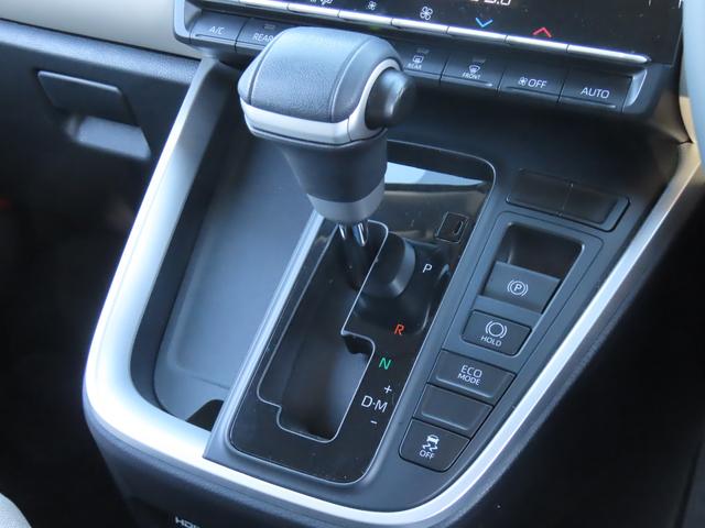 ノア G ドライブレコーダー バックカメラ 10型ナビ TV クリアランスソナー オートクルーズコントロール レーンアシスト 衝突被害軽減システム 両側スライド・片側電動 オートマチックハイビーム オートライト(6枚目)