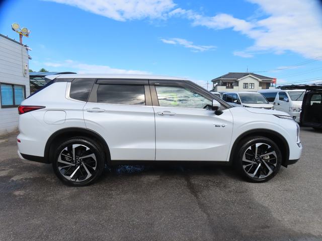 アウトランダーPHEV G 4WD 9型ナビ 全周囲カメラ クリアランスソナー 同一車線運転支援 レーンアシスト パワーシート 衝突被害軽減システム TV オートマチックハイビーム オートライト LEDヘッドランプ(15枚目)
