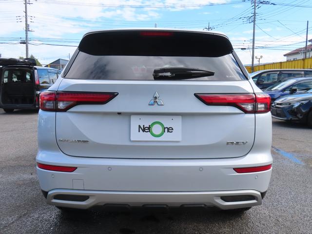 アウトランダーPHEV G 4WD 9型ナビ 全周囲カメラ クリアランスソナー 同一車線運転支援 レーンアシスト パワーシート 衝突被害軽減システム TV オートマチックハイビーム オートライト LEDヘッドランプ(16枚目)