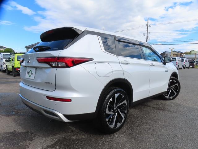 アウトランダーPHEV G 4WD 9型ナビ 全周囲カメラ クリアランスソナー 同一車線運転支援 レーンアシスト パワーシート 衝突被害軽減システム TV オートマチックハイビーム オートライト LEDヘッドランプ(17枚目)