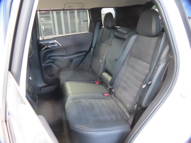 アウトランダーPHEV G 4WD 9型ナビ 全周囲カメラ クリアランスソナー 同一車線運転支援 レーンアシスト パワーシート 衝突被害軽減システム TV オートマチックハイビーム オートライト LEDヘッドランプ(24枚目)