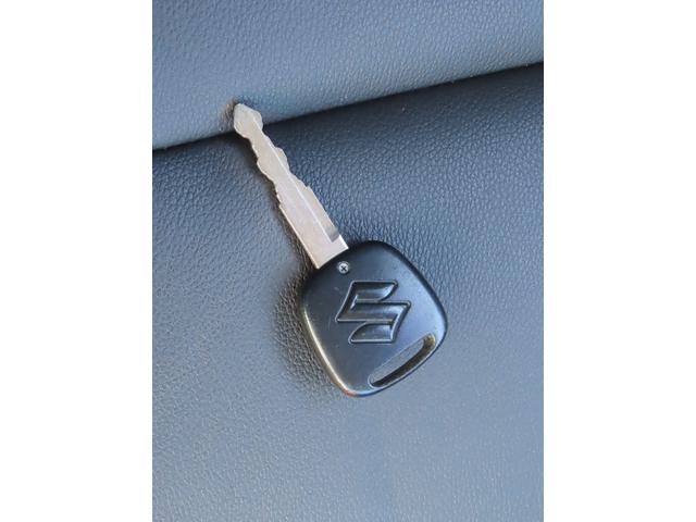 ジムニー ランドベンチャー 4WD タニグチリフトアップ MRSチャンバー フジツボマフラー 前後ショートバンパー エアクリーナー ドラレコ ETC バックカメラ ナビ TV キーレ シートヒーター AT Bluetooth(11枚目)