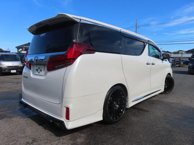 アルファード ２．５Ｓ　Ｃパッケージ　ドラレコ　バックカメラ　１０型ナビ　ＴＶ　１２．１型天吊モニター　カールソン２１ＡＷ　車高調　追従クルーズコントロール　レーンアシスト　衝突被害軽減システム　Ｗ電動ドア　ＬＥＤランプ　フルエアロ（18枚目）