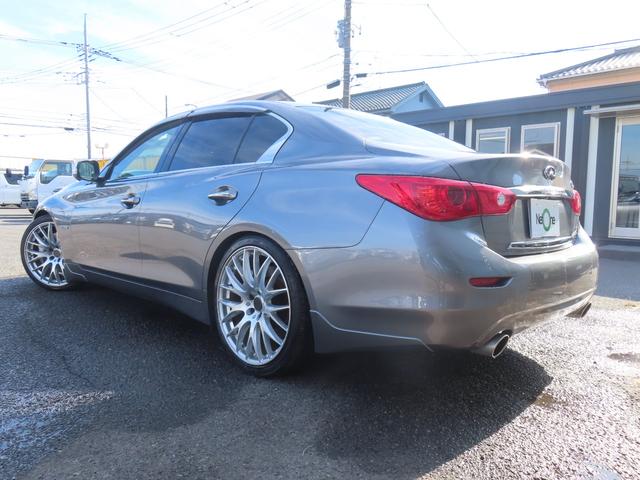 スカイライン ３５０ＧＴ　ハイブリッド　タイプＳＰ　ＲＡＹＳ２０ＡＷ　ローダウン　ドライブレコーダー　ＥＴＣ　オートクルーズコントロール　全周囲カメラ　ナビ　ＴＶ　オートライト　ＬＥＤヘッドランプ　ＡＴ　スマートキー　電動格納ミラー　盗難防止システム（17枚目）