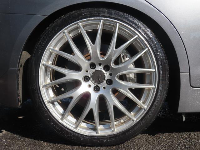 スカイライン ３５０ＧＴ　ハイブリッド　タイプＳＰ　ＲＡＹＳ２０ＡＷ　ローダウン　ドライブレコーダー　ＥＴＣ　オートクルーズコントロール　全周囲カメラ　ナビ　ＴＶ　オートライト　ＬＥＤヘッドランプ　ＡＴ　スマートキー　電動格納ミラー　盗難防止システム（20枚目）