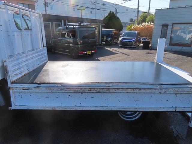 アトラストラック スーパーロー 600kgパワーゲート メッキグリル 同色バンパー MT 後輪ダブル ETC ナビ TV 電動格納ミラー エアコン パワーウィンドウ 運転席エアバッグ CD Bluetooth(44枚目)