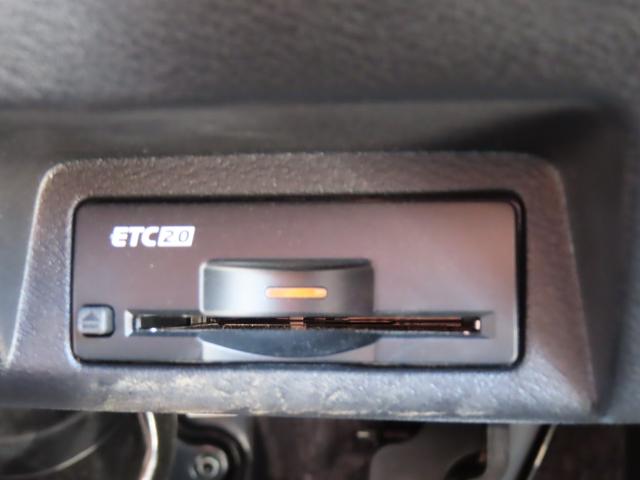 スカイライン 400R ドライブレコーダー クリアランスソナー レーンアシスト オートクルーズコントロール 衝突被害軽減システム 全周囲カメラ ナビ TV アルミホイール オートライト LEDヘッドランプ サンルーフ AT(8枚目)