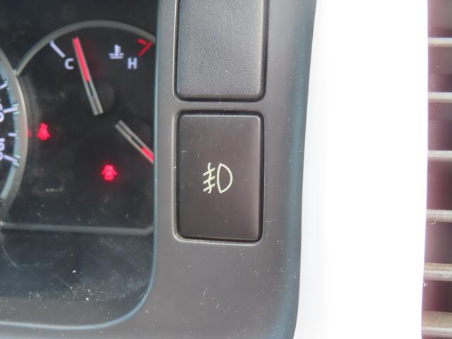 ハイエースワゴン グランドキャビン　ＤＥＬＦ１７ＡＷ　コブラテールレンズ　フロントリップ　ＥＴＣ　バックカメラ　ナビ　ＴＶ　電動スライドドア　オートライト　スマートキー　後席モニター　ＡＴ　Ｂｌｕｅｔｏｏｔｈ　１００Ｖ電源（27枚目）