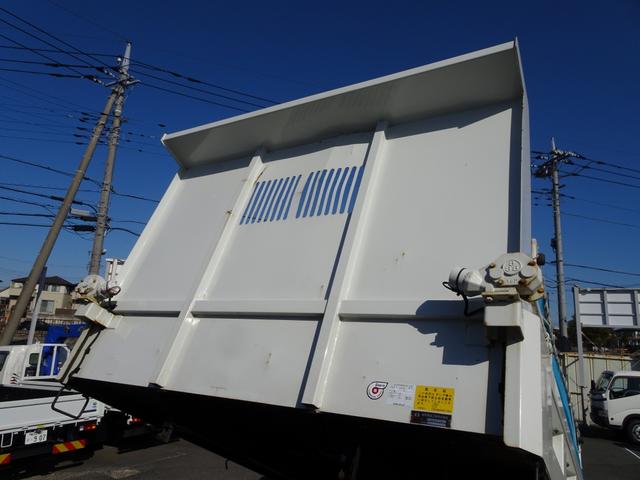 土砂ダンプ 極東開発 標準幅 ベッドレス 3750kg積み(18枚目)