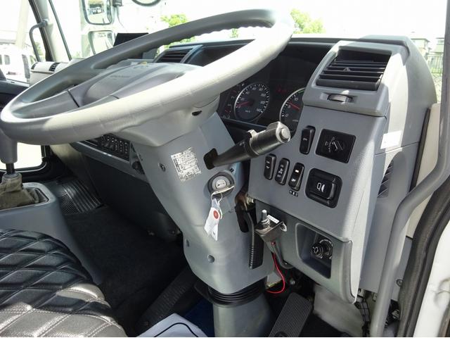 増トン フジタ自動車製 セルフローダー 重機運搬車 11.2t積載 270馬力 3軸2デフ ワイド幅 ベッド付(64枚目)