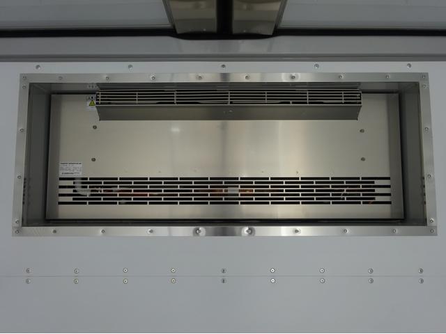 ヒノレンジャー 　冷凍ウイング　トランテックス製　保冷仕様　床アルミ縞板張り　菱重コールドチェーン製冷凍機　－３０℃設定　ワイド　ベッド付　２．２ｔ積み　２４０馬力（35枚目）