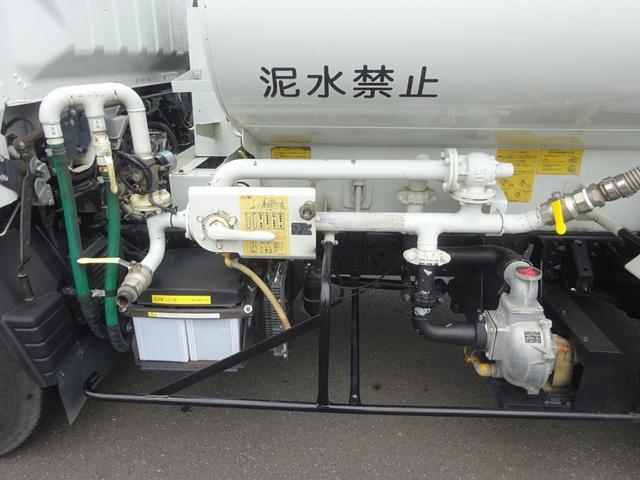 キャンター 　散水車　４トン積　４ＫＬ積　ＰＴＯ式　前方圧力散水　後方重力散水　吸水作動　極東開発工業製　ワイド　セミロング　８ナンバー　準中型７．５ｔ免許対応（15枚目）