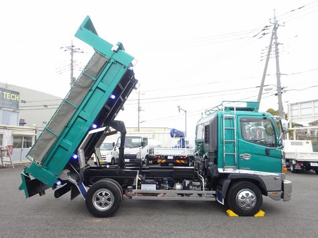 ヒノレンジャー 　土砂ダンプ　３４５０ｋｇ積載　新明和工業製　電動コボレーン付　容積約２．３８ｍ３　角底一方開　標準幅　ベッド付　　アドブルー不要（19枚目）
