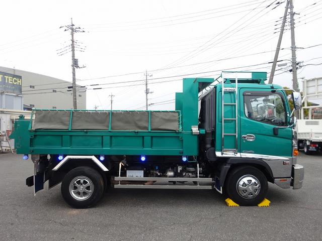 ヒノレンジャー 　土砂ダンプ　３４５０ｋｇ積載　新明和工業製　電動コボレーン付　容積約２．３８ｍ３　角底一方開　標準幅　ベッド付　　アドブルー不要（31枚目）