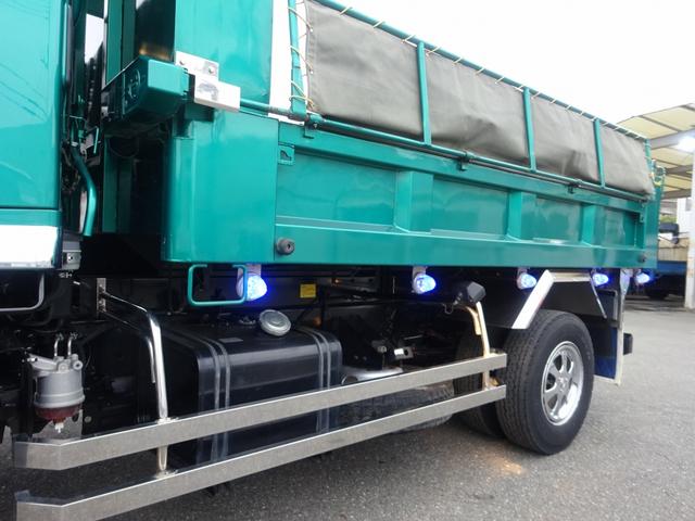 ヒノレンジャー 　土砂ダンプ　３４５０ｋｇ積載　新明和工業製　電動コボレーン付　容積約２．３８ｍ３　角底一方開　標準幅　ベッド付　　アドブルー不要（34枚目）