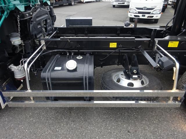 ヒノレンジャー 　土砂ダンプ　３４５０ｋｇ積載　新明和工業製　電動コボレーン付　容積約２．３８ｍ３　角底一方開　標準幅　ベッド付　　アドブルー不要（41枚目）