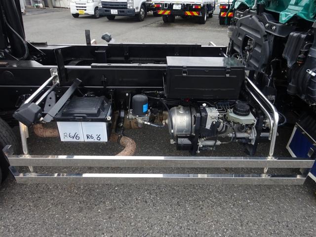 ヒノレンジャー 　土砂ダンプ　３４５０ｋｇ積載　新明和工業製　電動コボレーン付　容積約２．３８ｍ３　角底一方開　標準幅　ベッド付　　アドブルー不要（42枚目）