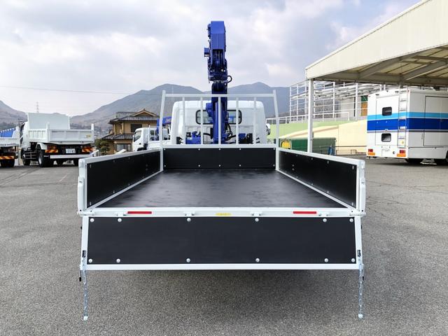 キャンター 　４段クレーン付平ボディ　３．８トン積載　タダノ　警報仕様　ラジコン付　３．７ｍボディ　ワイド　ロング　全低床　パブコ製　木製あおり３方開（8枚目）