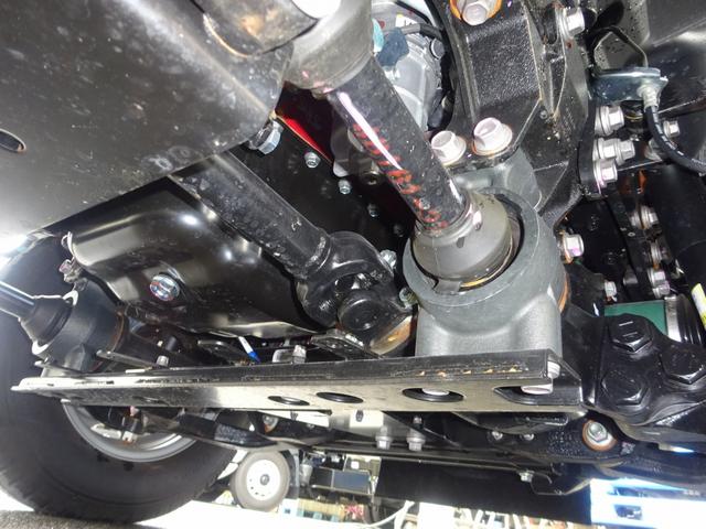 デュトロ Ｗキャブ　Ｗキャブ平ボディ　４ＷＤ　新明和工業製垂直パワーゲート付　　２トン積載　標準幅　セミロング　高床　床板張り　アドブルー不要　１５０馬力（36枚目）