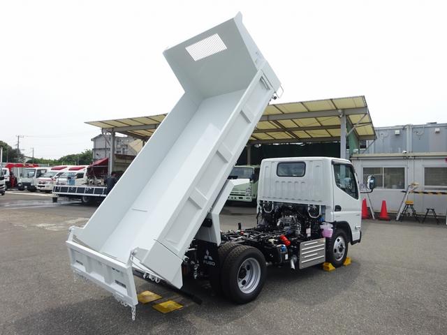 キャンター 　ローダーダンプ　新明和工業製　３ｔ積載　標準幅　１０尺　４ナンバー　３方開あおり　道板兼用テールゲート　ローダーラジコン付　１５０馬力（4枚目）