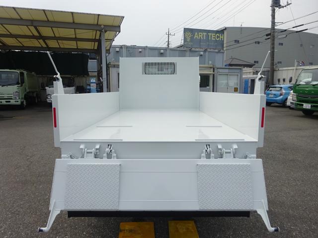 キャンター 　ローダーダンプ　新明和工業製　３ｔ積載　標準幅　１０尺　４ナンバー　３方開あおり　道板兼用テールゲート　ローダーラジコン付　１５０馬力（15枚目）