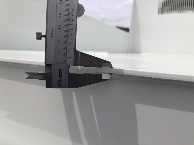 キャンター 　ローダーダンプ　新明和工業製　３ｔ積載　標準幅　１０尺　４ナンバー　３方開あおり　道板兼用テールゲート　ローダーラジコン付　１５０馬力（17枚目）