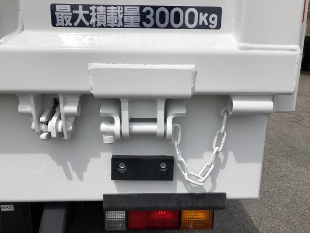 キャンター 　ローダーダンプ　新明和工業製　３ｔ積載　標準幅　１０尺　４ナンバー　３方開あおり　道板兼用テールゲート　ローダーラジコン付　１５０馬力（22枚目）