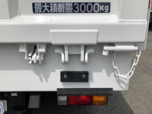 キャンター 　ローダーダンプ　新明和工業製　３ｔ積載　標準幅　１０尺　４ナンバー　３方開あおり　道板兼用テールゲート　ローダーラジコン付　１５０馬力（24枚目）