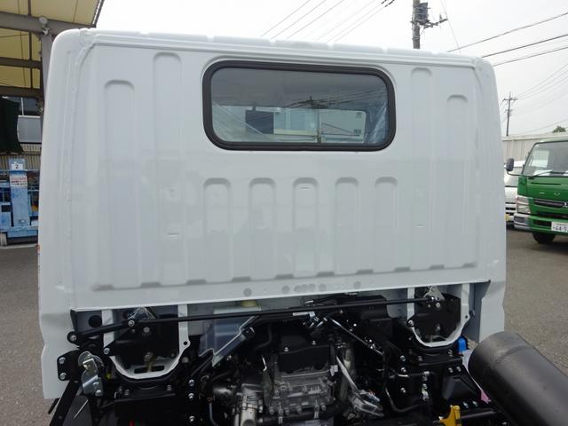 キャンター 　ローダーダンプ　新明和工業製　３ｔ積載　標準幅　１０尺　４ナンバー　３方開あおり　道板兼用テールゲート　ローダーラジコン付　１５０馬力（37枚目）