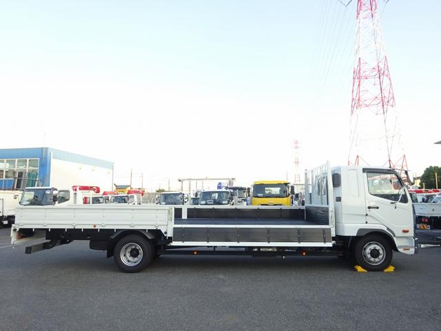 ファイター 　増トン　平ボディ　ＰＴＯ付　パブコ製　８．４トン積載　７．２ｍボディ　ワイド　ベッド付　木製あおり５方開　リヤリーフサス　床板張り　２４０馬力（23枚目）