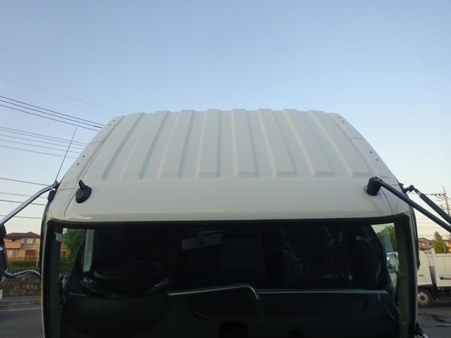 ファイター 　増トン　平ボディ　ＰＴＯ付　パブコ製　８．４トン積載　７．２ｍボディ　ワイド　ベッド付　木製あおり５方開　リヤリーフサス　床板張り　２４０馬力（40枚目）