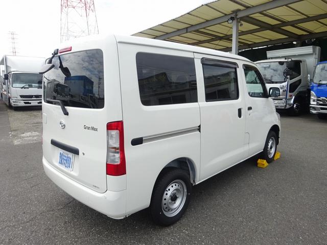 グランマックスカーゴ ＧＬ　２人乗り時７５０ｋｇ積載　ＧＬグレード　後列左右スライドドア　ガソリン車　ＡＴ　普通自動車免許対応　衝突回避支援システム　リヤコーナーセンサー（4枚目）