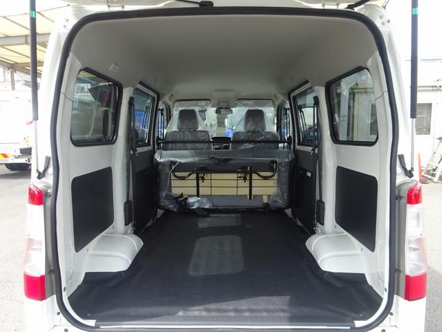 グランマックスカーゴ ＧＬ　２人乗り時７５０ｋｇ積載　ＧＬグレード　後列左右スライドドア　ガソリン車　ＡＴ　普通自動車免許対応　衝突回避支援システム　リヤコーナーセンサー（18枚目）