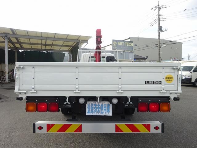 ファイター 　増トン　４段クレーン付　古河ユニック製　警報仕様　ラジコン付　７．７トン積載　ワイド幅　ベッド付　木製あおり３方開　超ワイド角足アウトリガ　２４０馬力（6枚目）